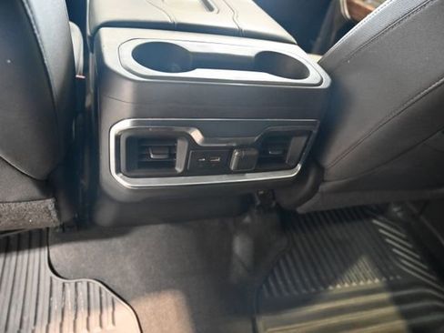 Used 2021 GMC Sierra 1500 Elevation w/ Preferred Package image 28