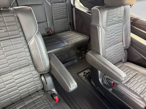 Used 2022 Cadillac Escalade Sport Platinum AWD/4WD image 30