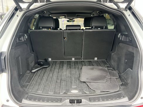 Used 2020 Land Rover Discovery Sport SE AWD/4WD image 37