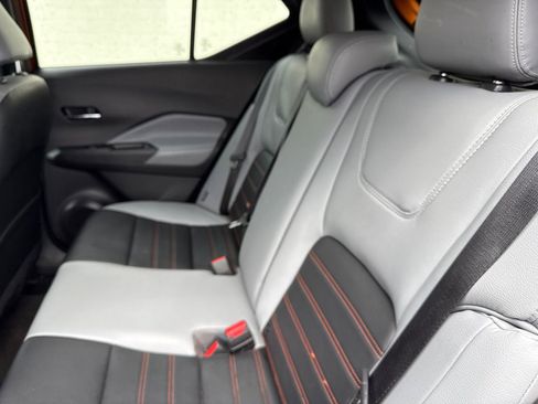 Used 2022 Nissan Kicks SR w/ Premium Package FWD image 13