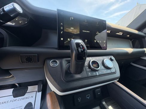 Used 2022 Land Rover Defender 110 X-Dynamic HSE AWD/4WD image 17