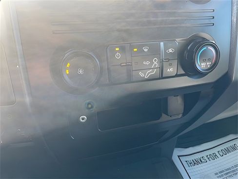 Used 2019 Ford F550 2WD Regular Cab Super Duty image 34