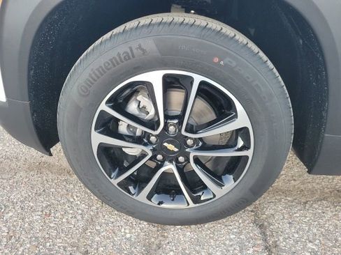 New 2026 Chevrolet TrailBlazer LT w/ LT Cold Weather Package FWD image 27