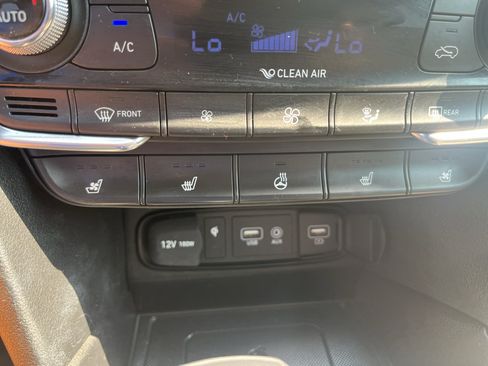 Used 2020 Hyundai Santa Fe Limited FWD image 21