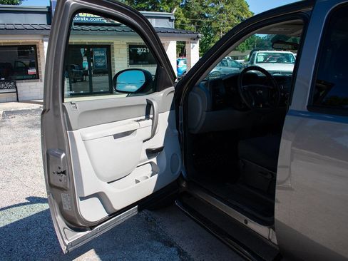 Used 2013 Chevrolet Silverado 1500 W/T w/ Skid Plate Package image 10