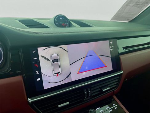 Certified 2023 Porsche Cayenne image 16