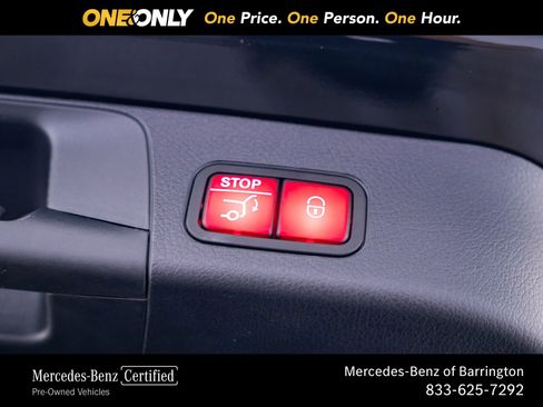 Used 2023 Mercedes-Benz GLB 250 4MATIC w/ Premium Package image 35