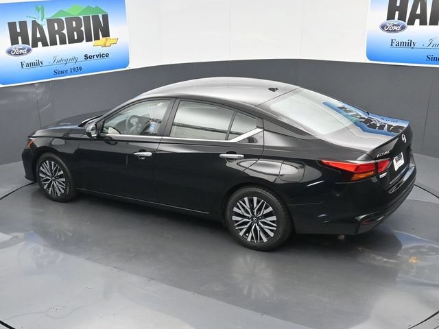Used 2025 Nissan Altima 2.5 SV FWD image 24