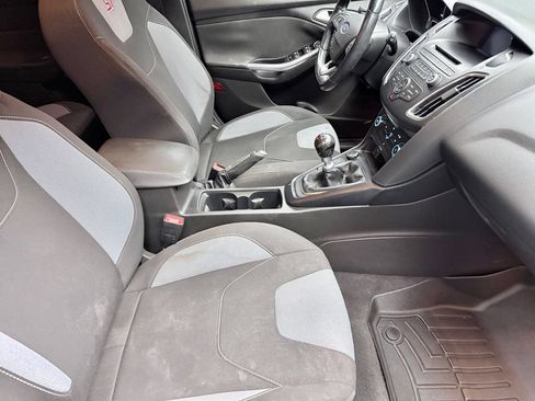 Used 2016 Ford Focus ST FWD image 12
