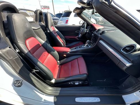 Used 2017 Porsche 718 Boxster S image 18