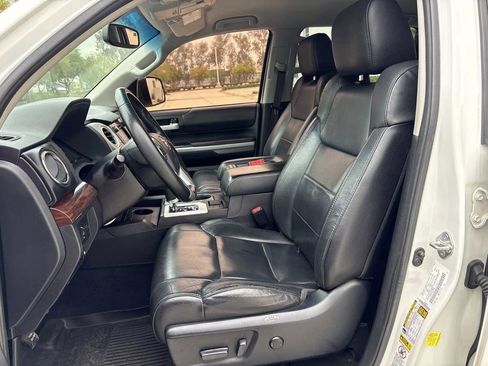 Used 2017 Toyota Tundra Limited w/ Limited Premium Package RWD image 20