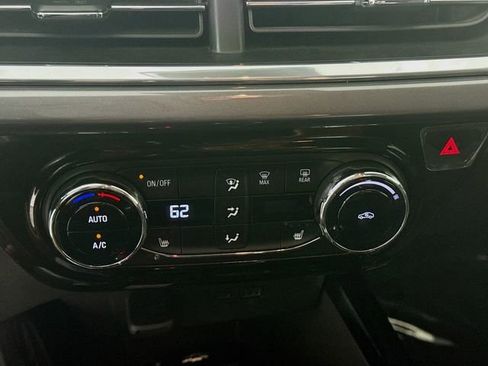 Used 2024 Chevrolet Trax ACTIV FWD image 15