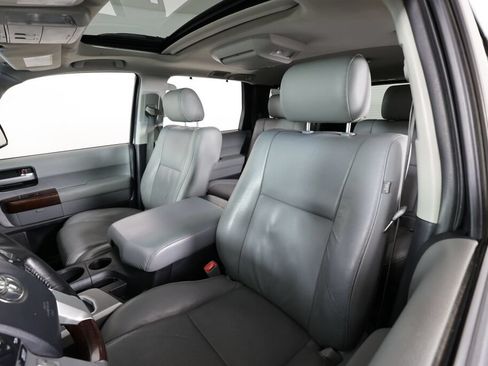 Used 2015 Toyota Sequoia Platinum AWD/4WD image 11