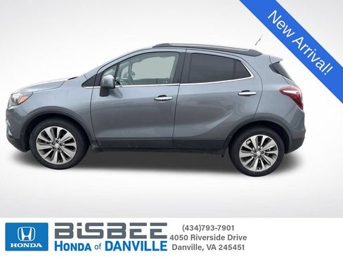 Used 2020 Buick Encore Preferred FWD image 1