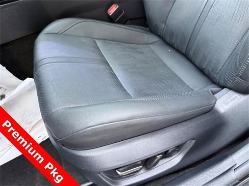 Used 2025 Toyota Camry XSE image 17