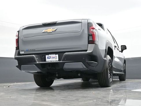 New 2025 Chevrolet Silverado EV LT AWD/4WD image 39