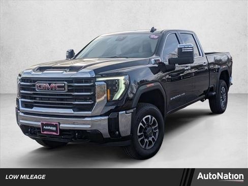 Used 2026 GMC Sierra 2500 SLT image 1