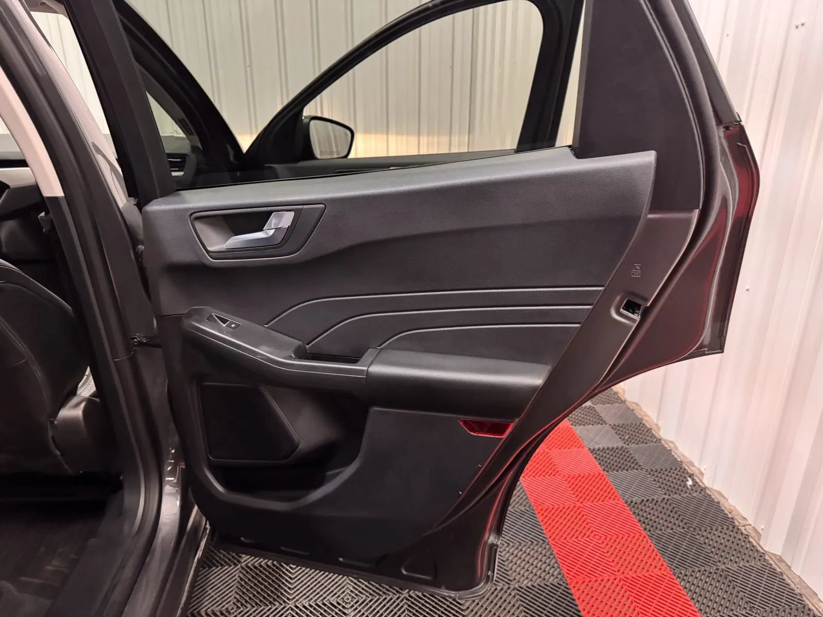 Used 2022 Ford Escape SEL FWD image 38