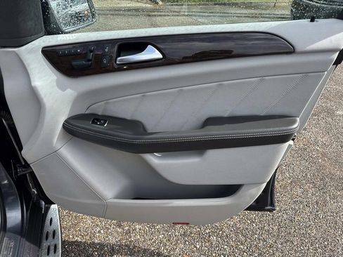 Used 2016 Mercedes-Benz GL 450 4MATIC image 16