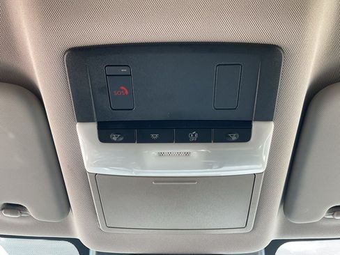 Used 2025 Nissan Rogue SV FWD image 15