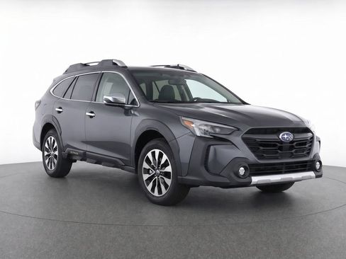 Used 2021 Subaru Outback Touring XT AWD/4WD image 2