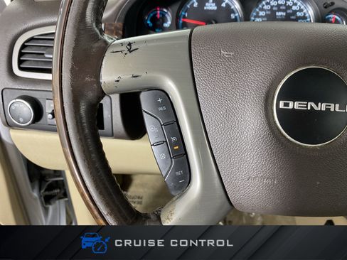 Used 2013 GMC Yukon XL Denali AWD/4WD image 21