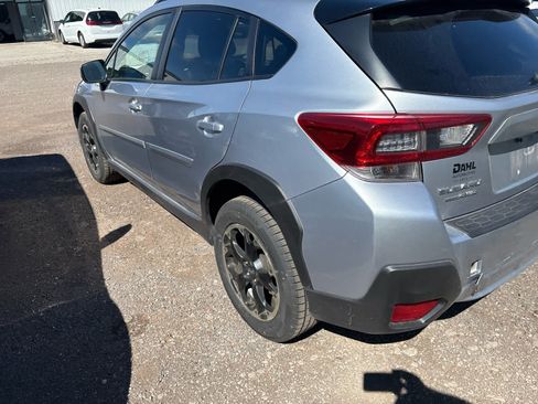 Used 2021 Subaru Crosstrek 2.0i Premium w/ Moonroof Package AWD/4WD image 15