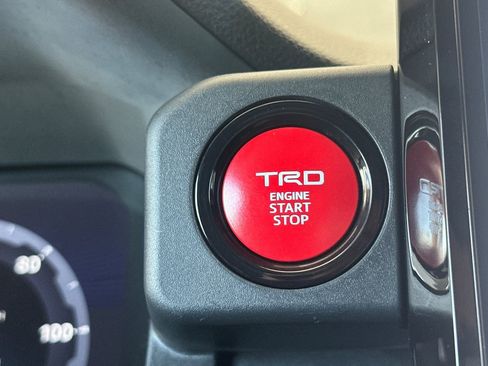 Certified 2024 Toyota Tacoma TRD Sport w/ TRD Sport Premium Package AWD/4WD image 20