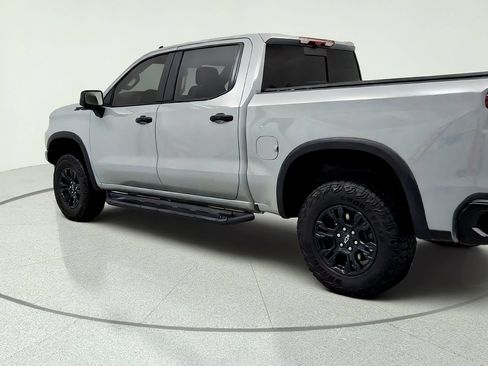 Used 2025 Chevrolet Silverado 1500 ZR2 w/ Technology Package AWD/4WD image 3