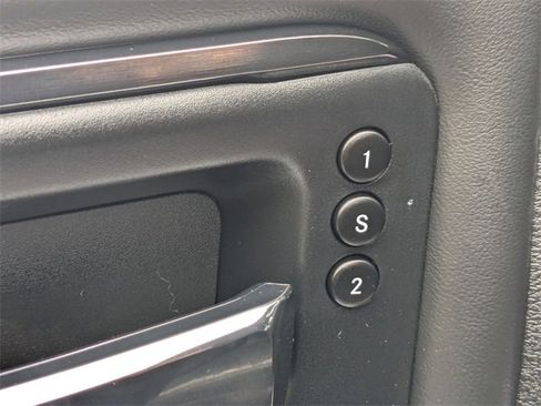 Used 2024 RAM 2500 Limited image 11