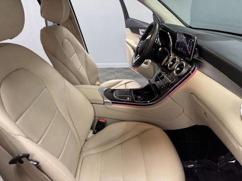 Used 2020 Mercedes-Benz GLC 300 image 58