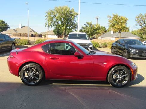 Used 2019 MAZDA MX-5 Miata RF Grand Touring image 5