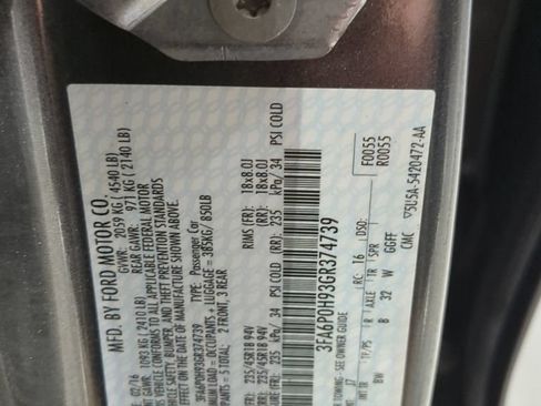 Used 2016 Ford Fusion SE w/ Equipment Group 202A FWD image 18