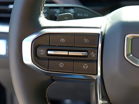 New 2026 GMC Acadia Denali w/ Super Cruise Package image 12