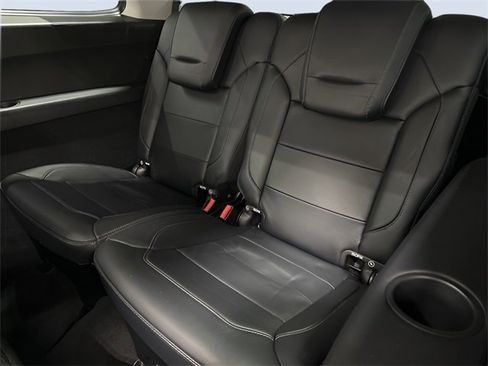 Used 2018 Mercedes-Benz GLS 550 4MATIC image 33