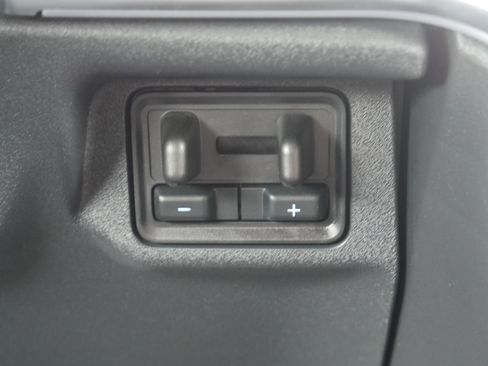 Certified 2025 Ford Expedition Max Platinum image 10