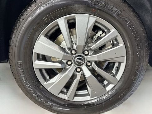 Used 2022 Nissan Pathfinder SV image 32