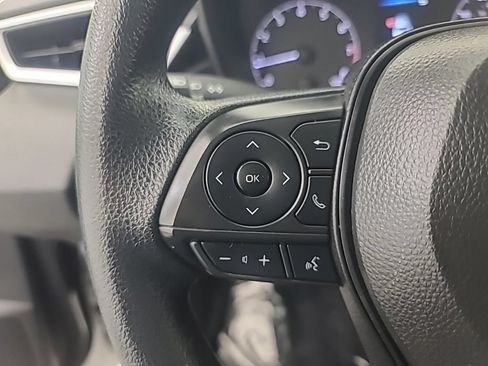 Used 2025 Toyota Corolla LE FWD image 28