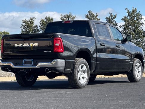 New 2026 RAM 1500 Big Horn AWD/4WD image 3