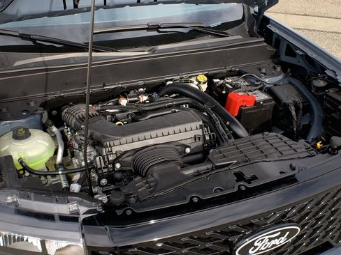 New 2025 Ford Maverick XLT w/ XLT Luxury Package image 42