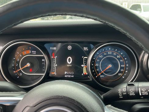 Certified 2021 Jeep Wrangler Unlimited Sahara AWD/4WD image 17