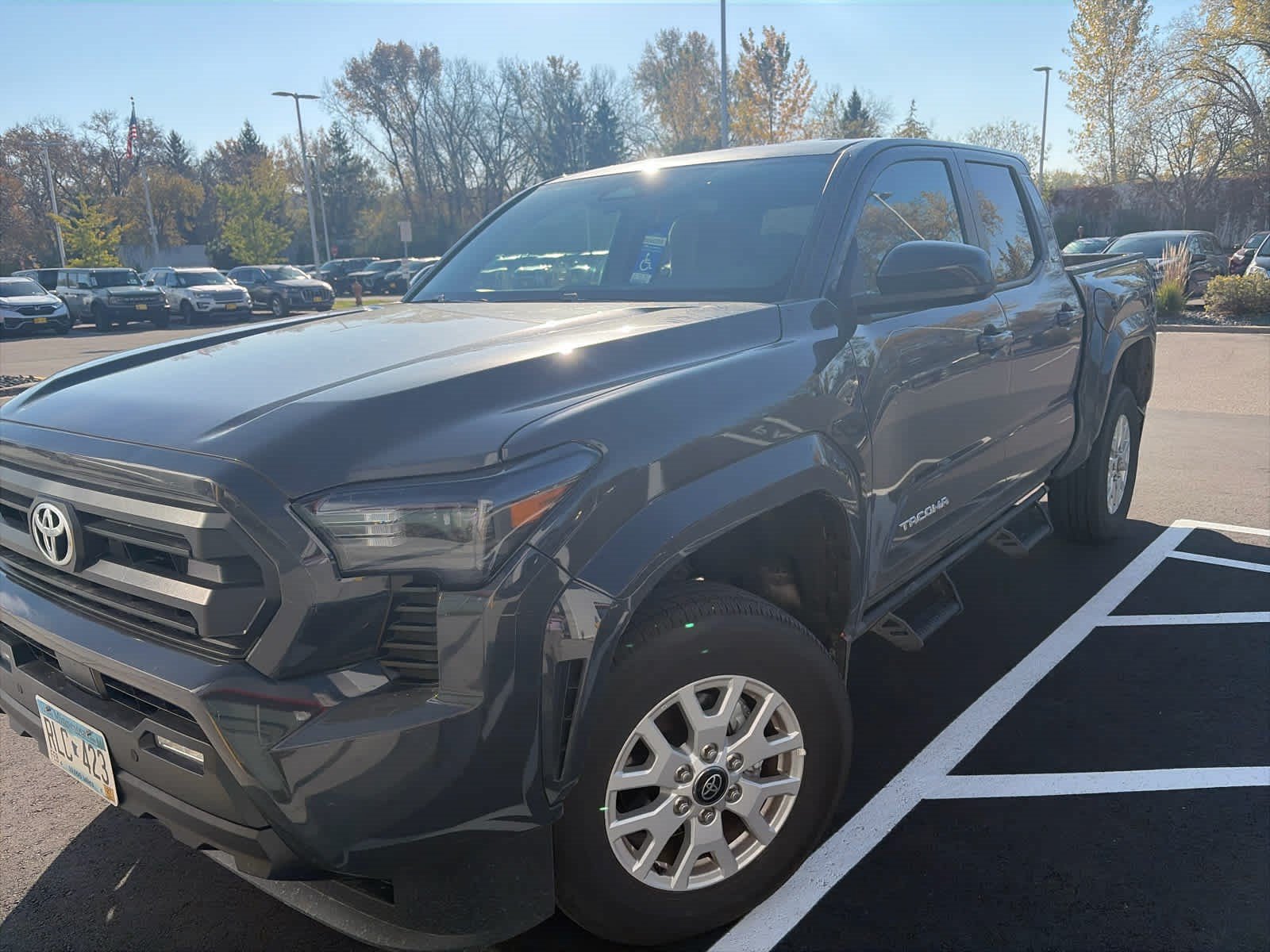 Certified 2024 Toyota Tacoma SR5 AWD/4WD image 3
