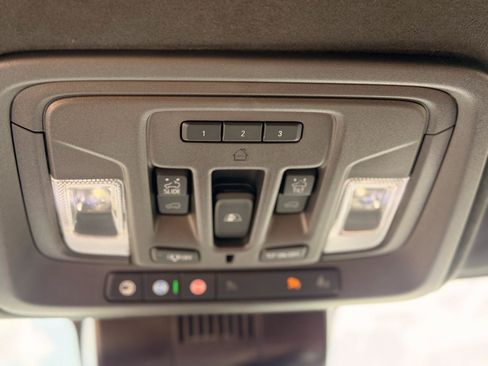 Used 2024 GMC Sierra 2500 Denali Ultimate AWD/4WD image 37