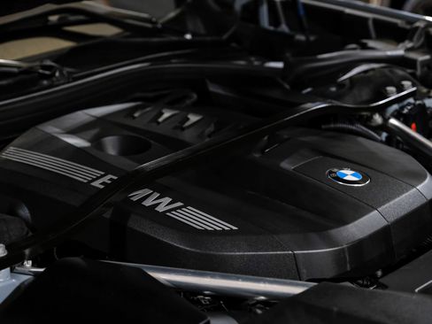 Used 2023 BMW 740i RWD image 53