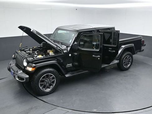 Used 2021 Jeep Gladiator Overland w/ Cold Weather Group image 52