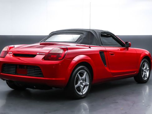 Used 2001 Toyota MR2 image 30