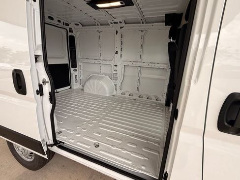 New 2026 RAM ProMaster 1500 w/ Convenience Group FWD image 34
