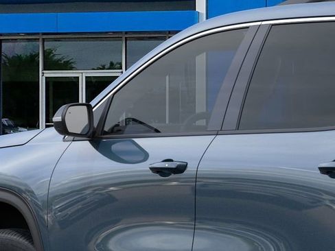 New 2026 Chevrolet Traverse LT w/ Driver Confidence Package FWD image 12