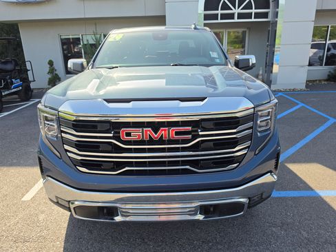 Used 2024 GMC Sierra 1500 SLT AWD/4WD image 9