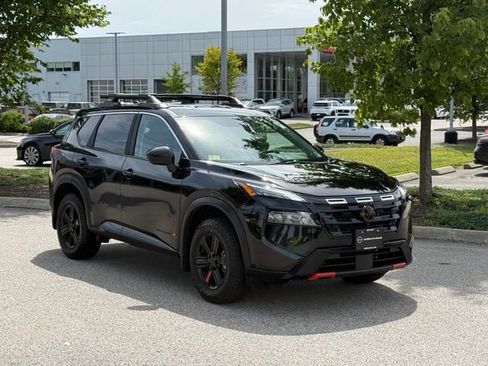 Certified 2026 Nissan Rogue SV AWD/4WD image 6